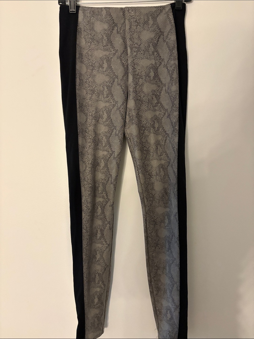 Lysse Gray Snake Print Leggings with Black Side Panels